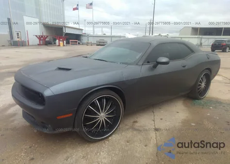 2017 Dodge Challenger Sxt z USA, uszkodzony, nr VIN 2C3CDZAGXHH536211
